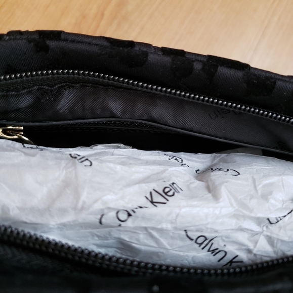 Calvin Klein Animal Print Nylon Demi Shoulder Bag - Picture 5 of 6